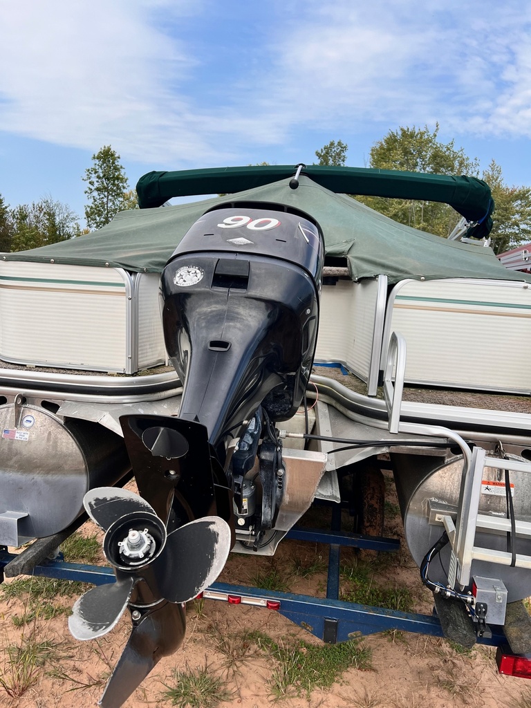 USED 20' SUNCRUISER PONTOON