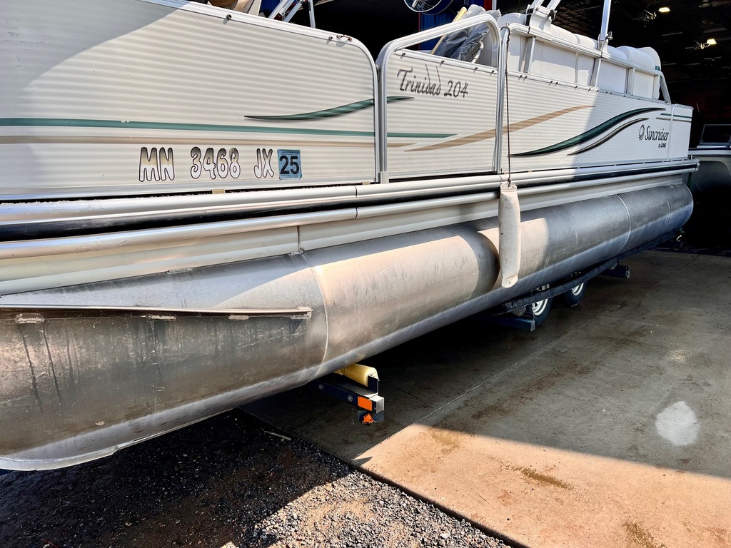 USED 20' SUNCRUISER PONTOON