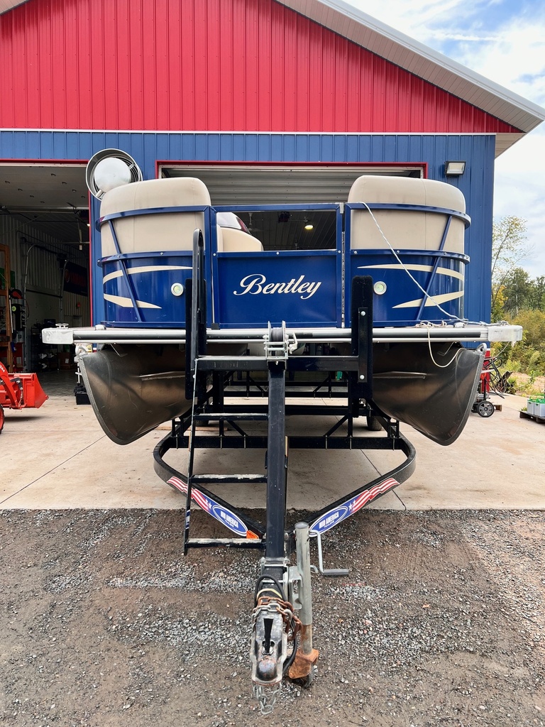 USED 2017 20' BENTLEY PONTOON