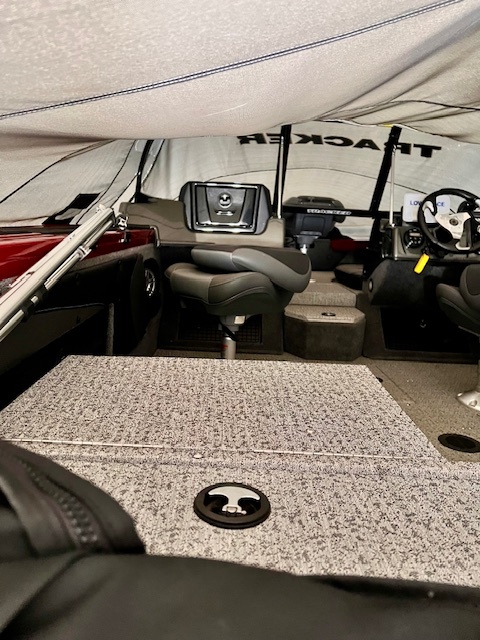 USED 2020 19' TRACKER W/150HP MERC