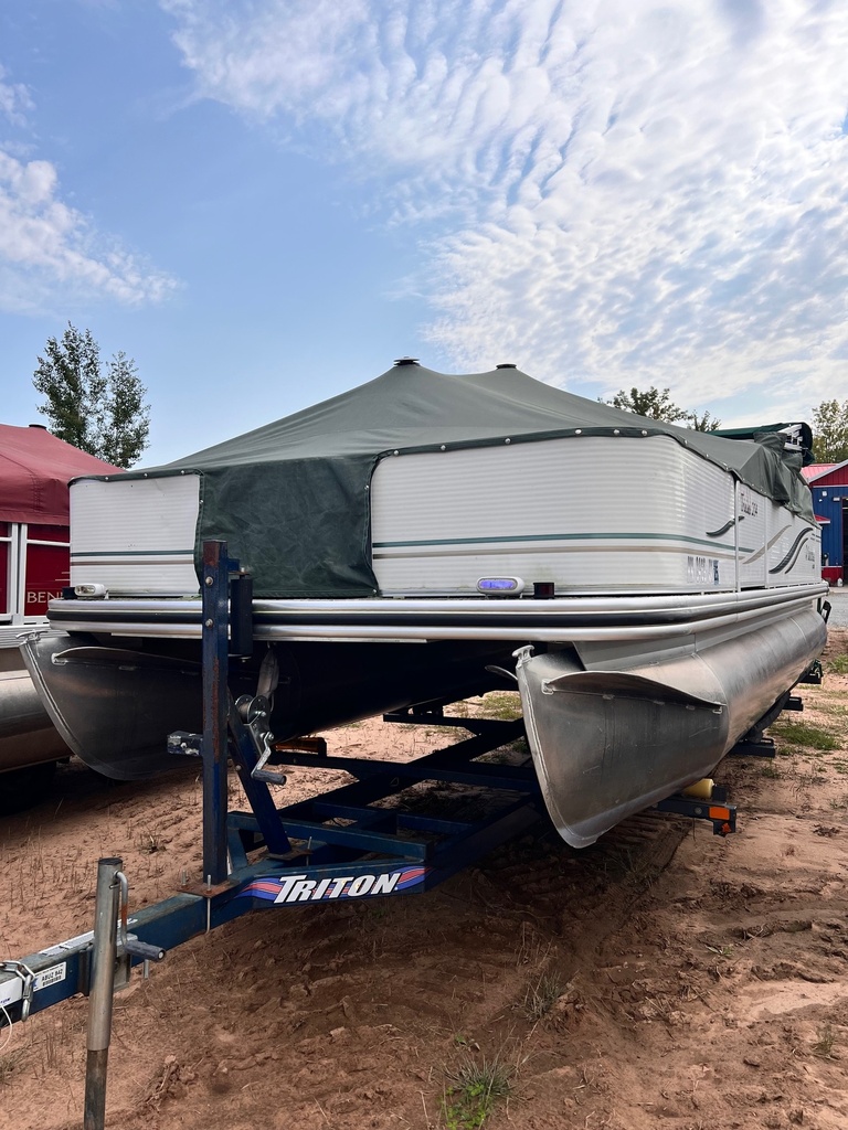 USED 20' SUNCRUISER PONTOON