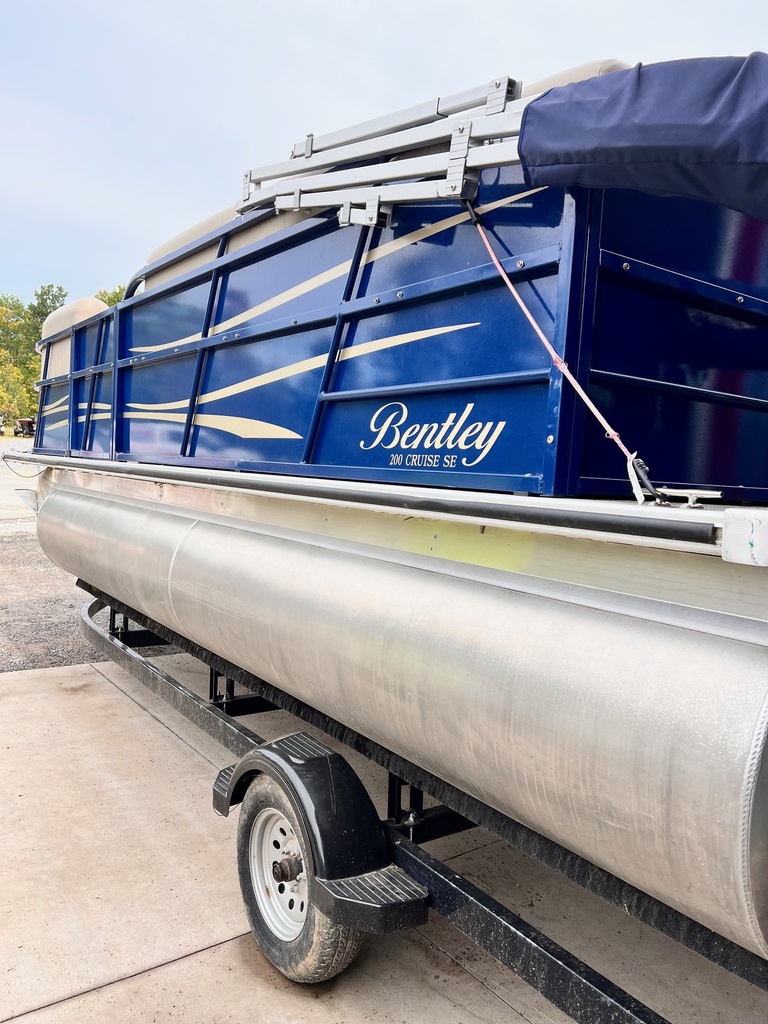 USED 2017 20' BENTLEY PONTOON